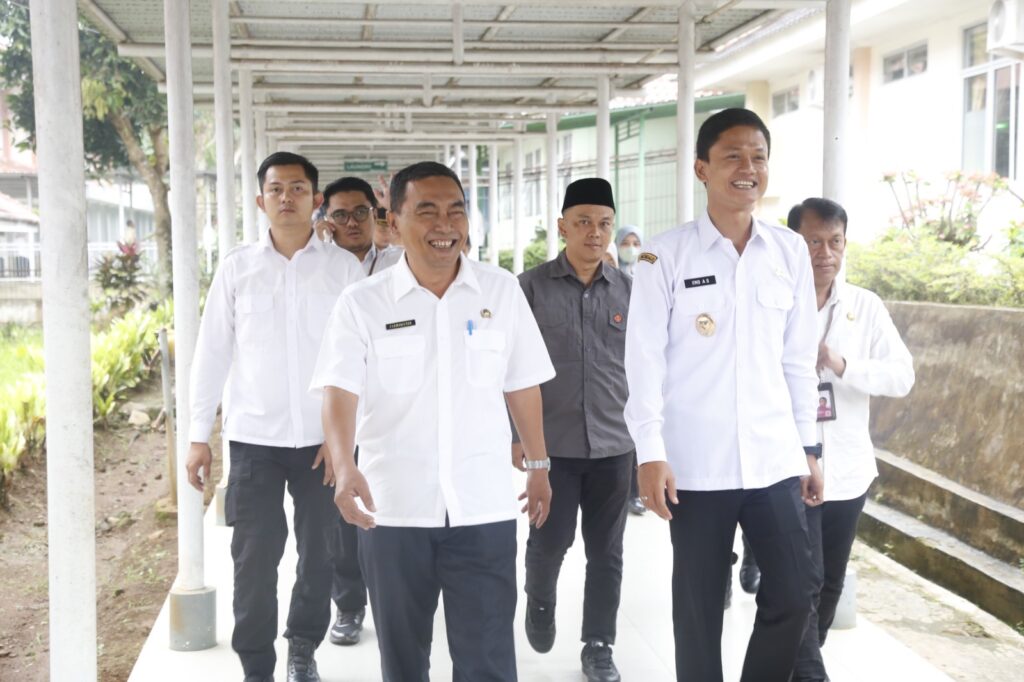Pastikan Pelayanan Optimal, Wabup Iing Pantau Layanan RSUD Berkah Pandeglang
