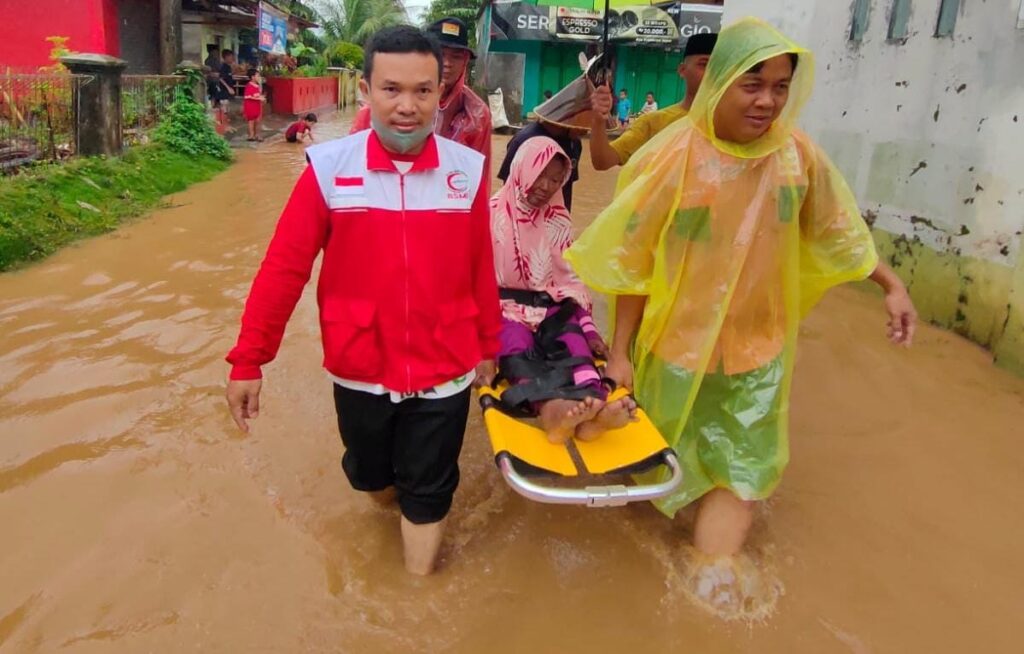 Tim Relawan Medis Banten Gelar Layanan Kesehatan dan Baksos di Padarincang