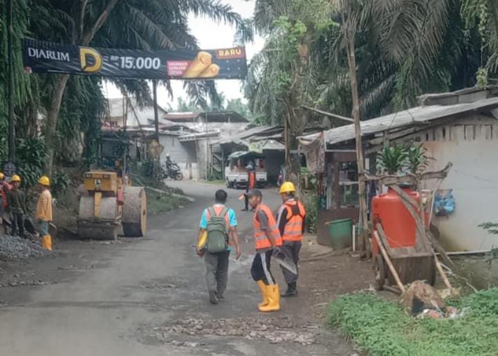 Warga Sambut Baik Perbaikan Ruas Jalan Cikidang–Kalapanunggal–Kabandungan oleh Star Energy Geothermal Salak Ltd