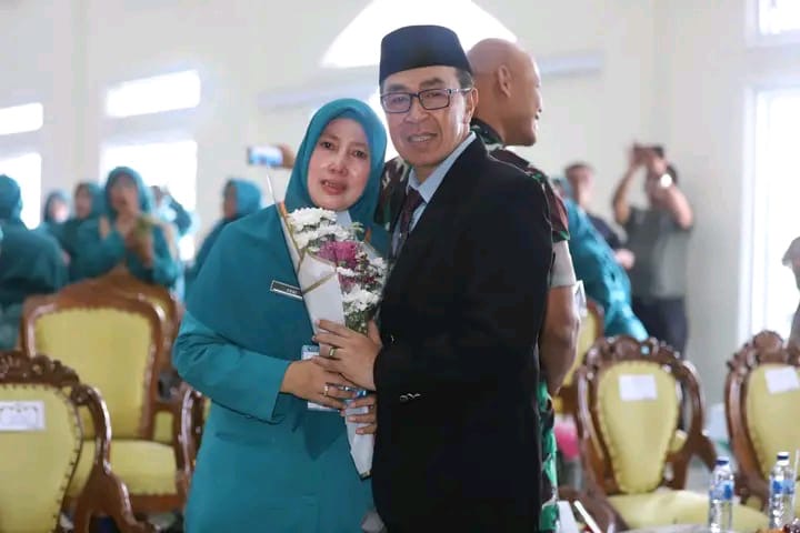 HARI IBU KE 97, BUPATI INGATKAN PERAN PENTING IBU DI KELUARGA DAN MASYARAKAT