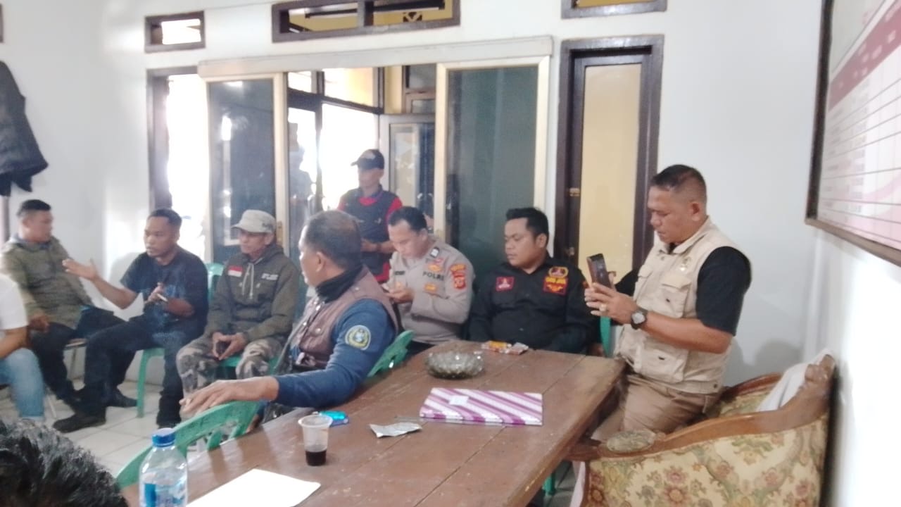 Ancaman Lewat Voice Note, Warga Kabandungan Datangi Polsek Kalapanunggal: Oknum Mengaku Wartawan Bak Preman?