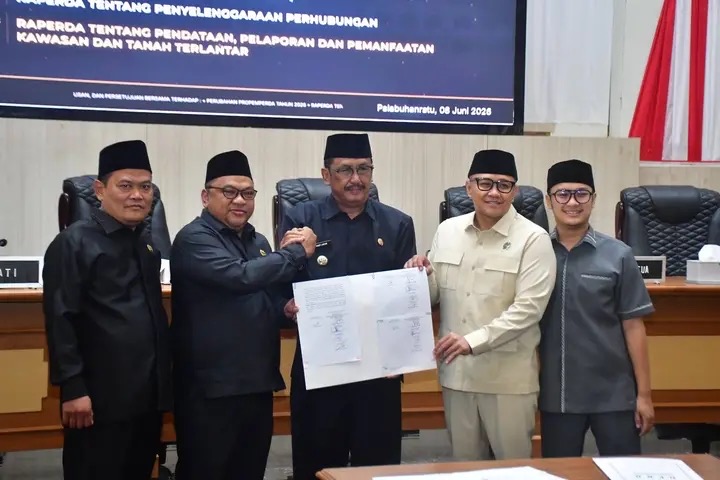 DPRD DAN PEMKAB SEPAKATI DUA RAPERDA, BUPATI APRESIASI  SINERGI EKSEKUTIF DAN LEGISLATIF