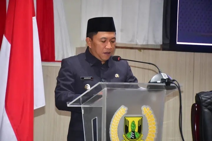 PARIPURNA DPRD, PENYAMPAIAN JAWABAN BUPATI SUKABUMI ATAS PANDANGAN UMUM FRAKSI