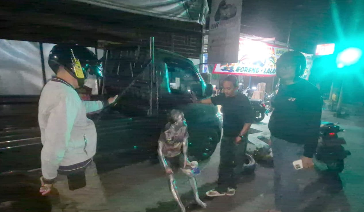 Satpol PP Tertibkan Aktivitas Badut Jalanan dan Manusia Silver di Beberapa Titik