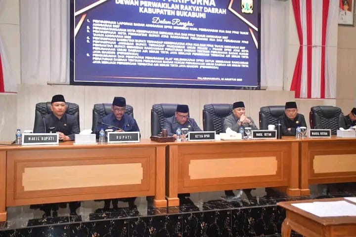 Rapat Paripurna DPRD, Bupati Sukabumi Sampaikan Tiga Agenda Penting