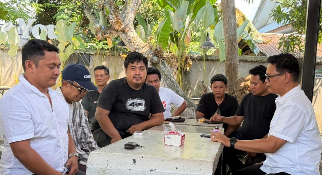 Silaturahmi PD IWO-Kasat Narkoba Polres Pinrang Perkuat Sinergitas Kepolisian dengan Insan Pers